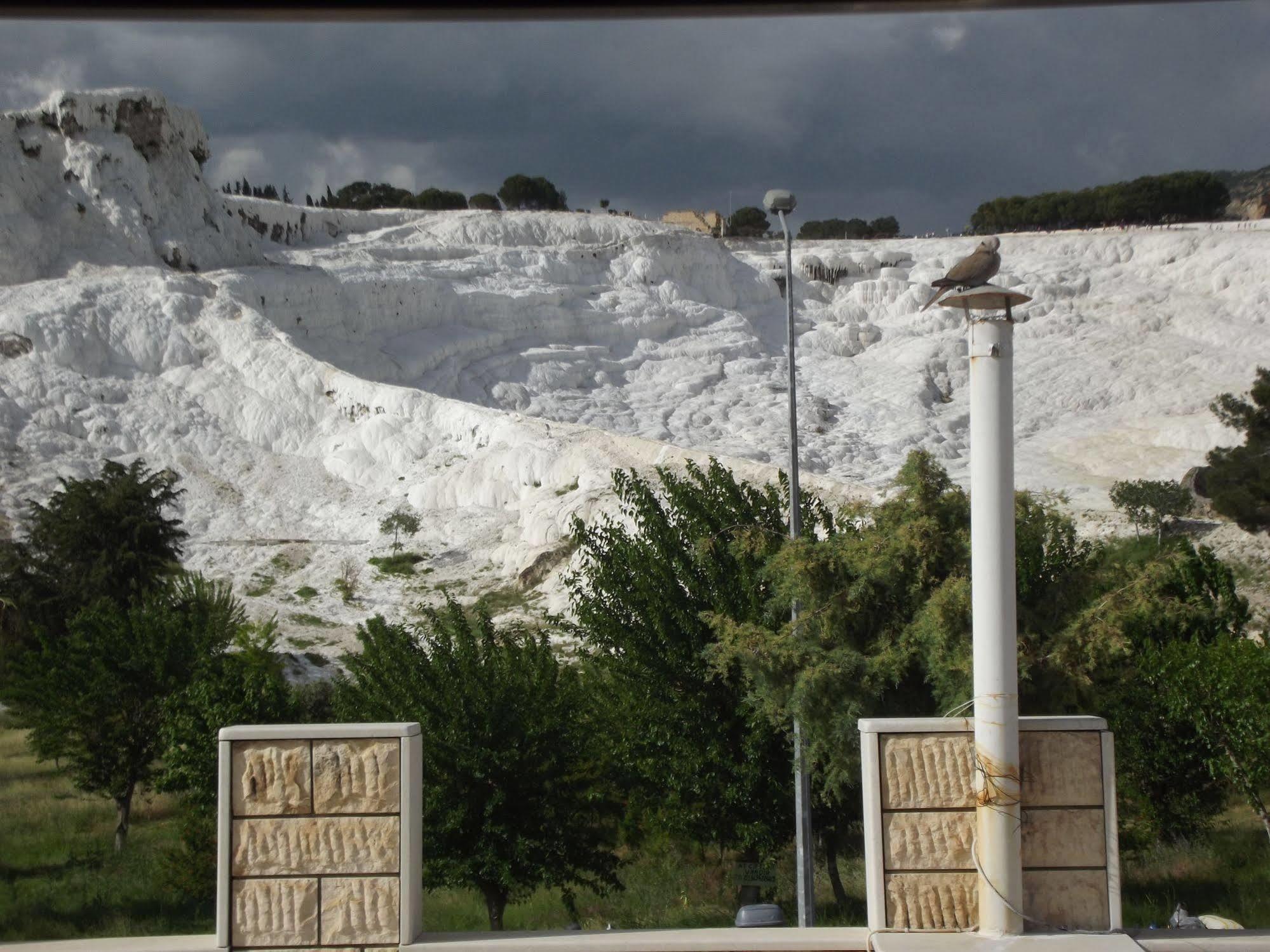Hotel HAL-TUR Pamukkale Bagian luar foto